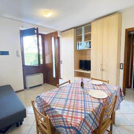 דסנזאנו דל גארדה Apartment With Garden And Grill - Green Residence Sirmione מראה חיצוני תמונה
