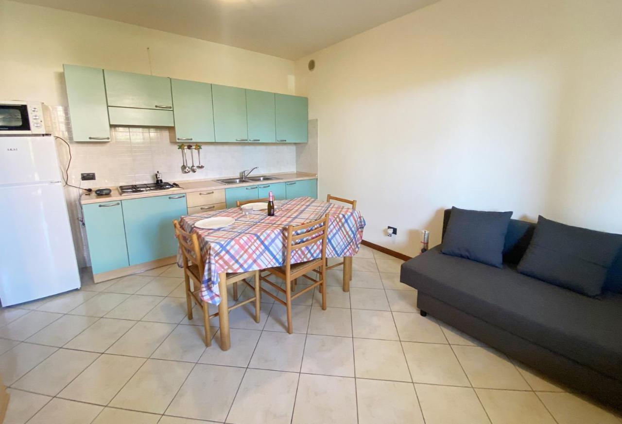 דסנזאנו דל גארדה Apartment With Garden And Grill - Green Residence Sirmione מראה חיצוני תמונה