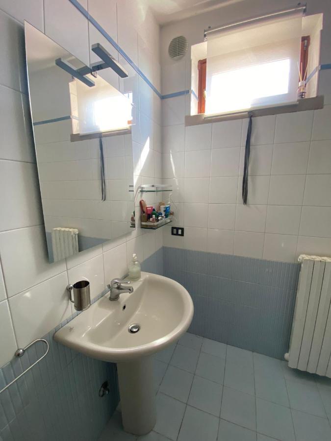 דסנזאנו דל גארדה Apartment With Garden And Grill - Green Residence Sirmione מראה חיצוני תמונה