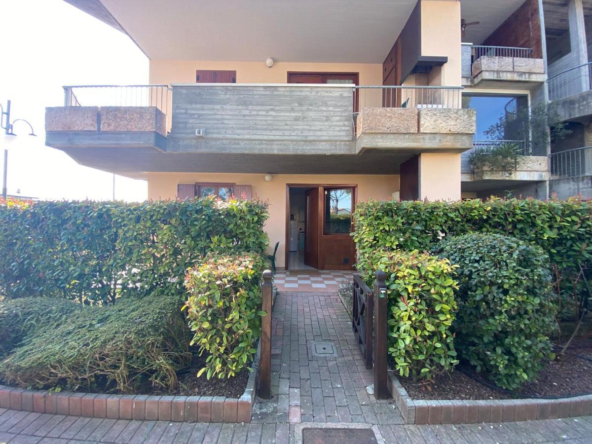דסנזאנו דל גארדה Apartment With Garden And Grill - Green Residence Sirmione מראה חיצוני תמונה