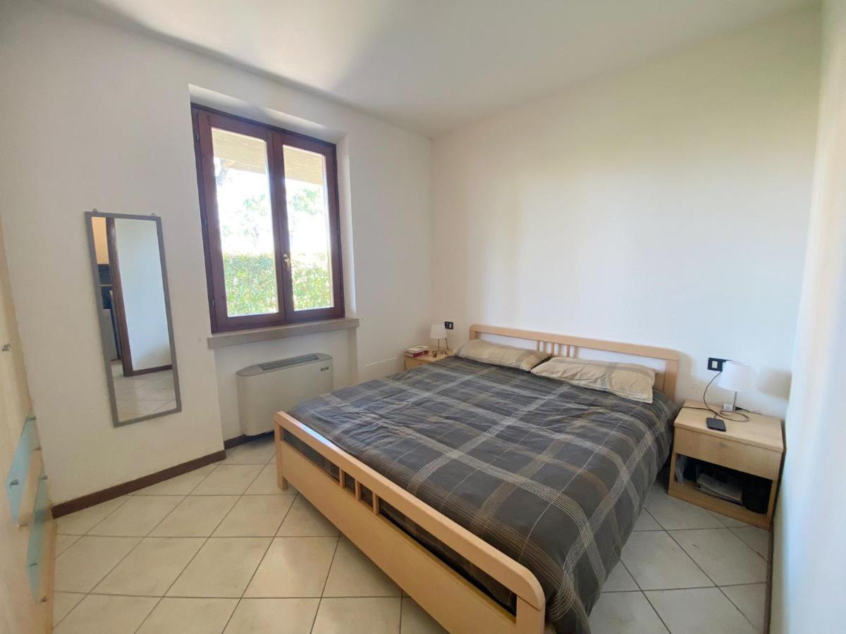 דסנזאנו דל גארדה Apartment With Garden And Grill - Green Residence Sirmione מראה חיצוני תמונה