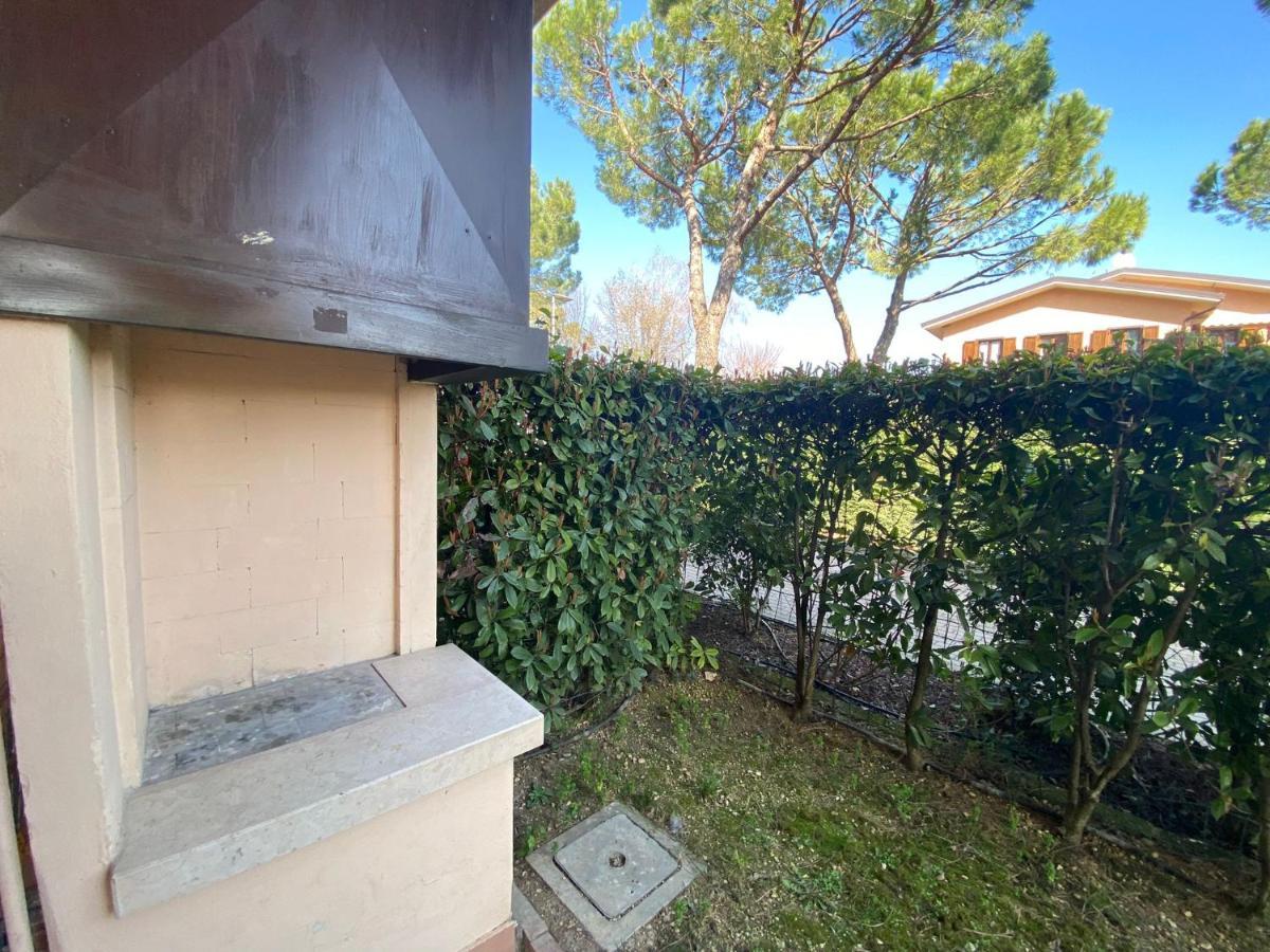דסנזאנו דל גארדה Apartment With Garden And Grill - Green Residence Sirmione מראה חיצוני תמונה