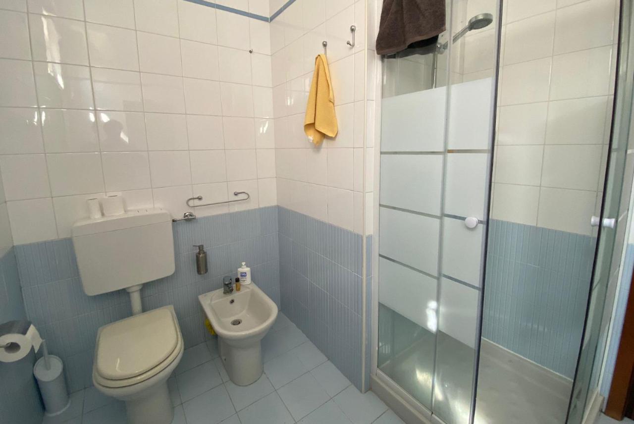 דסנזאנו דל גארדה Apartment With Garden And Grill - Green Residence Sirmione מראה חיצוני תמונה