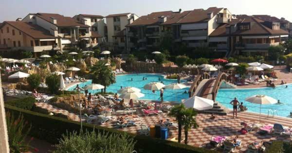 דסנזאנו דל גארדה Apartment With Garden And Grill - Green Residence Sirmione מראה חיצוני תמונה