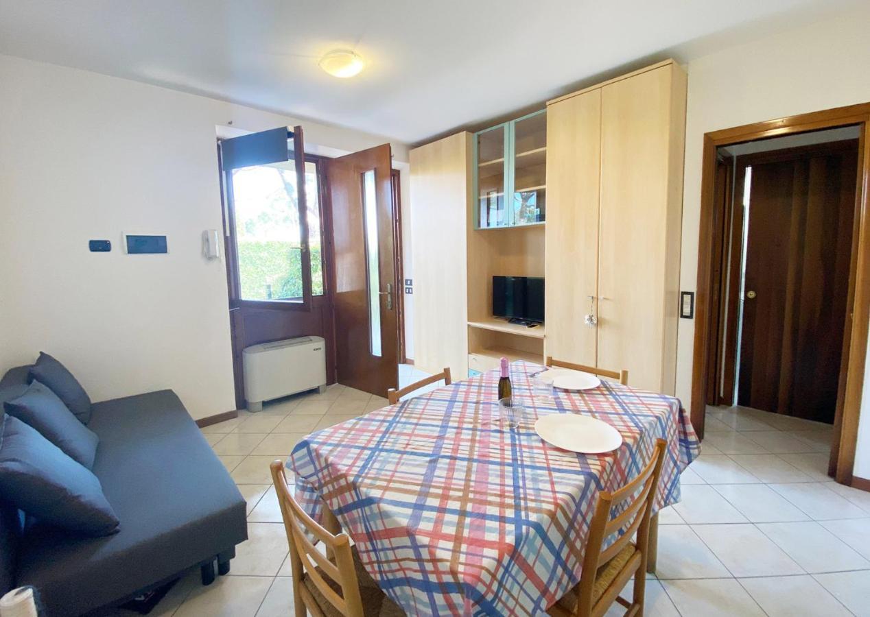 דסנזאנו דל גארדה Apartment With Garden And Grill - Green Residence Sirmione מראה חיצוני תמונה
